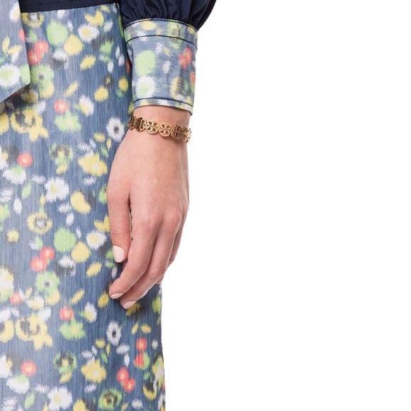 TORY BURCH • Gold Logo Frozen Cuff Bracelet - Picture 5 of 6